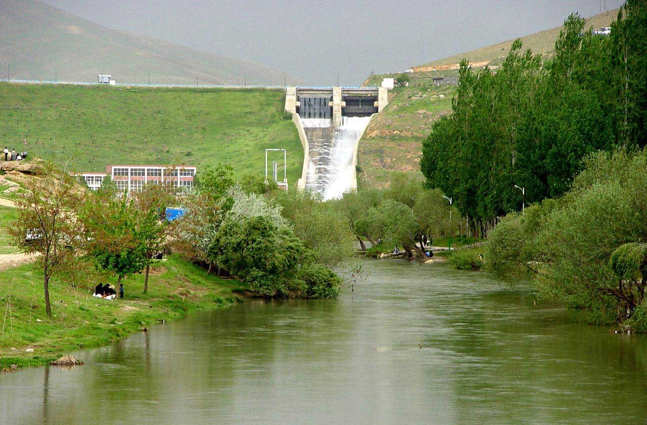 رهاسازی آب سد برای کشاورزی