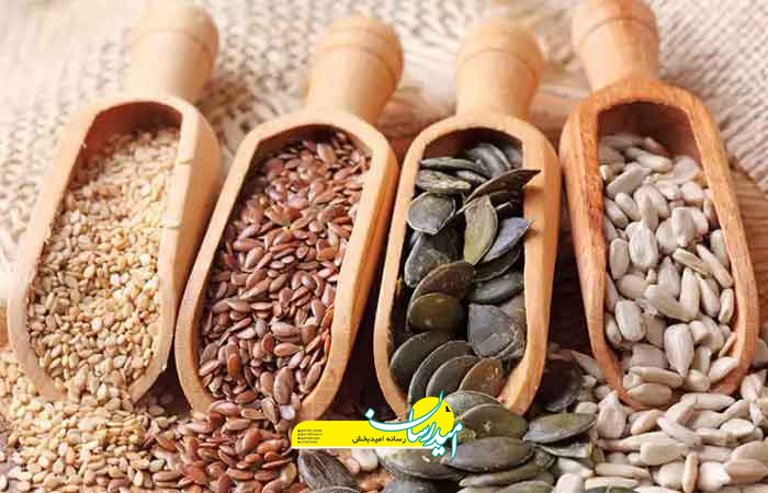 یک مشت تخمه چند گرم است؟