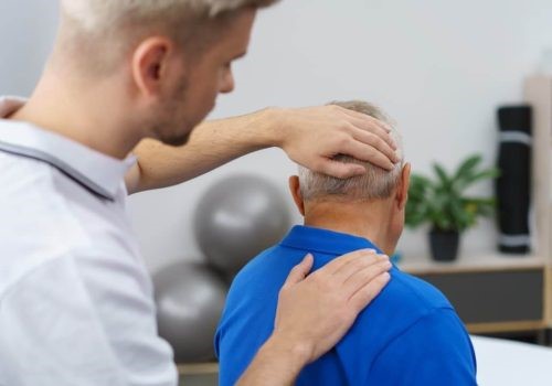 علائم دیسک گردن چیست؟ تشخیص + درمان