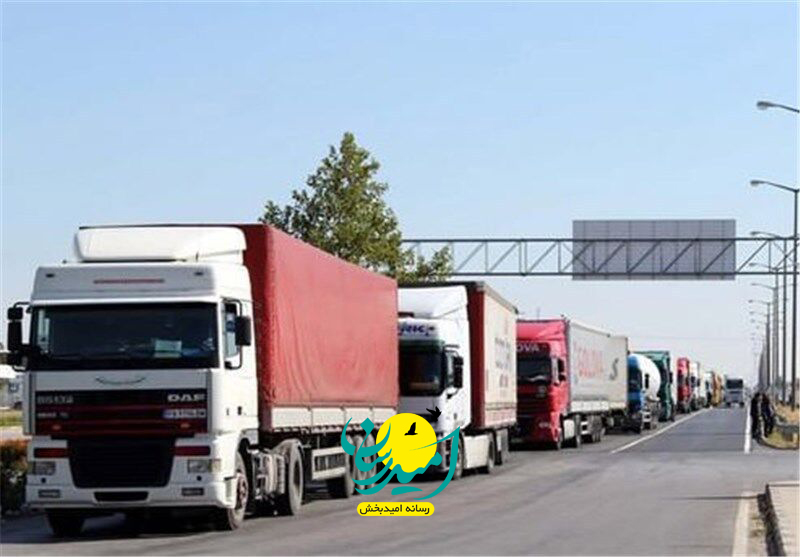 خارج کردن یکصد خودرو بار موکب های اربعین از گمرک لرستان