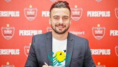 سلفی جذاب سروش رفیعی و بازیگران معروف با جام قهرمانی پرسپولیس